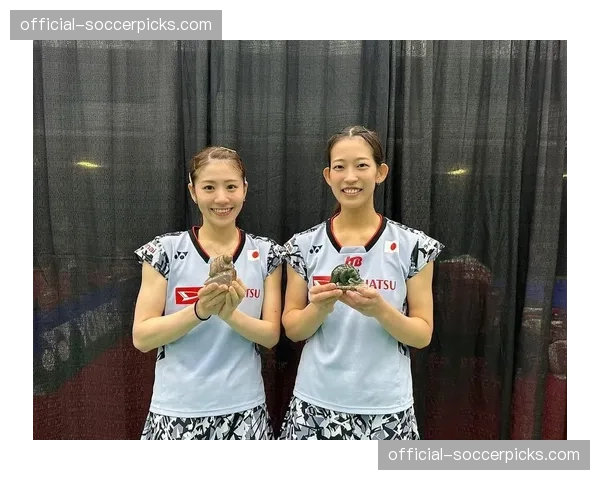 瑞士公开赛女双决赛，日本组合松山奈未-志田千阳夺冠