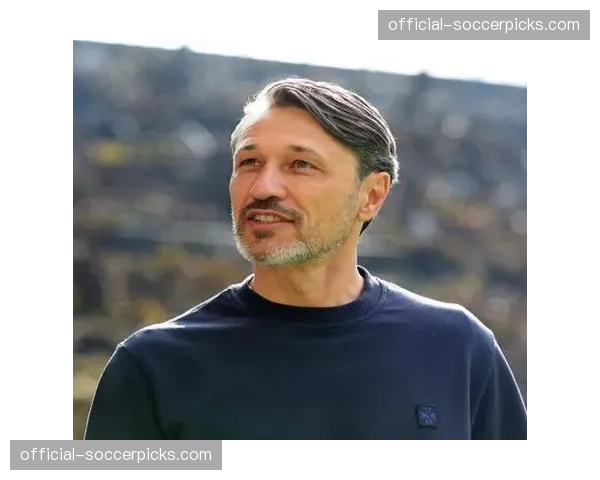 官方：沃尔夫斯堡与主帅科瓦奇续约一年，将继续带队至2027年