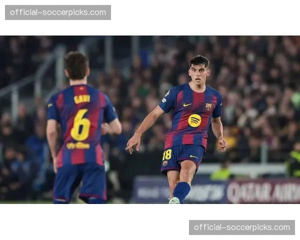 巴萨破低位防守策略：持续灵活传控寻找防线裂痕